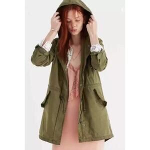 Madewell Small Fishtail Anorak Hooded Jacket Army Green Cotton Blend Pockets